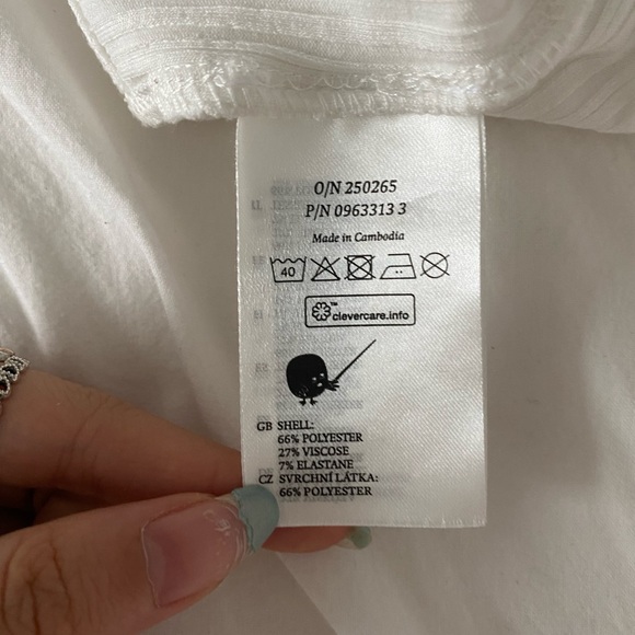 Ribbed Cropped Tank Top - Picture 7 of 7